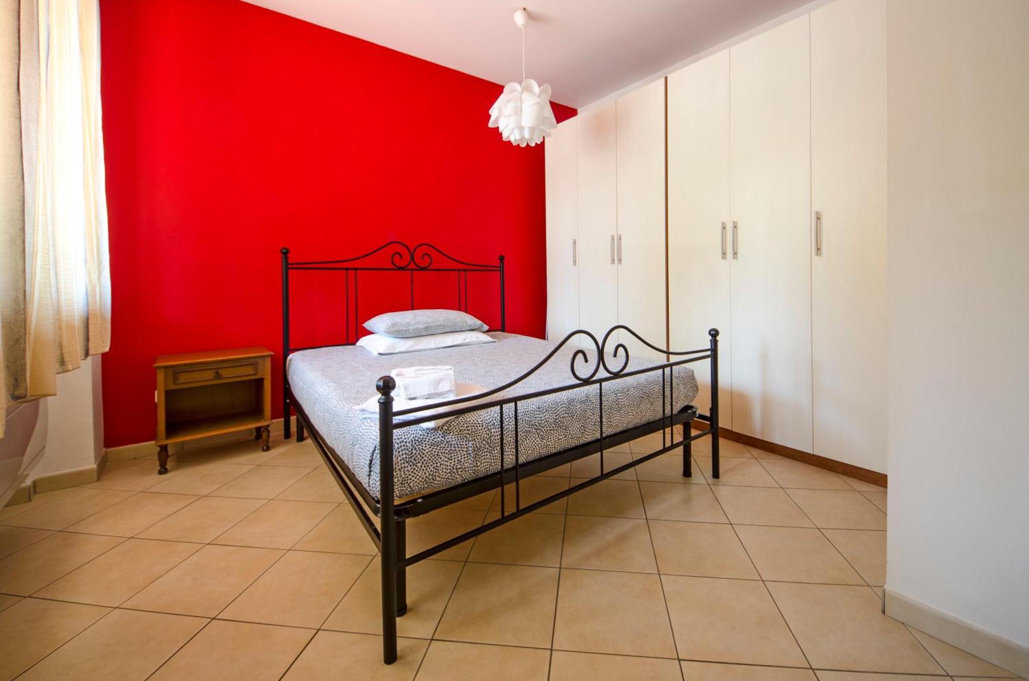 Dante Apartment *